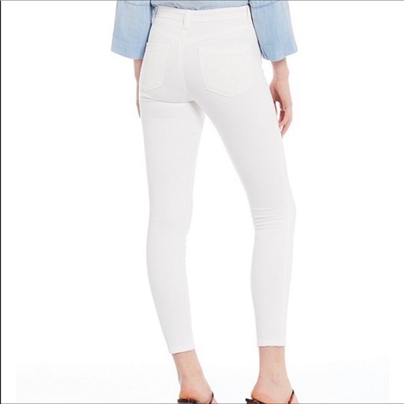 - NWT Chelsea & Violet white jeans vodka soda - Picture 3 of 8